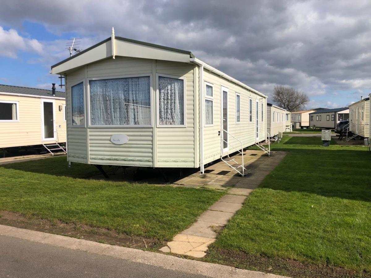 Lovely 3 Bedroom 8 Berth Caravan In Rhyl Zewnętrze zdjęcie